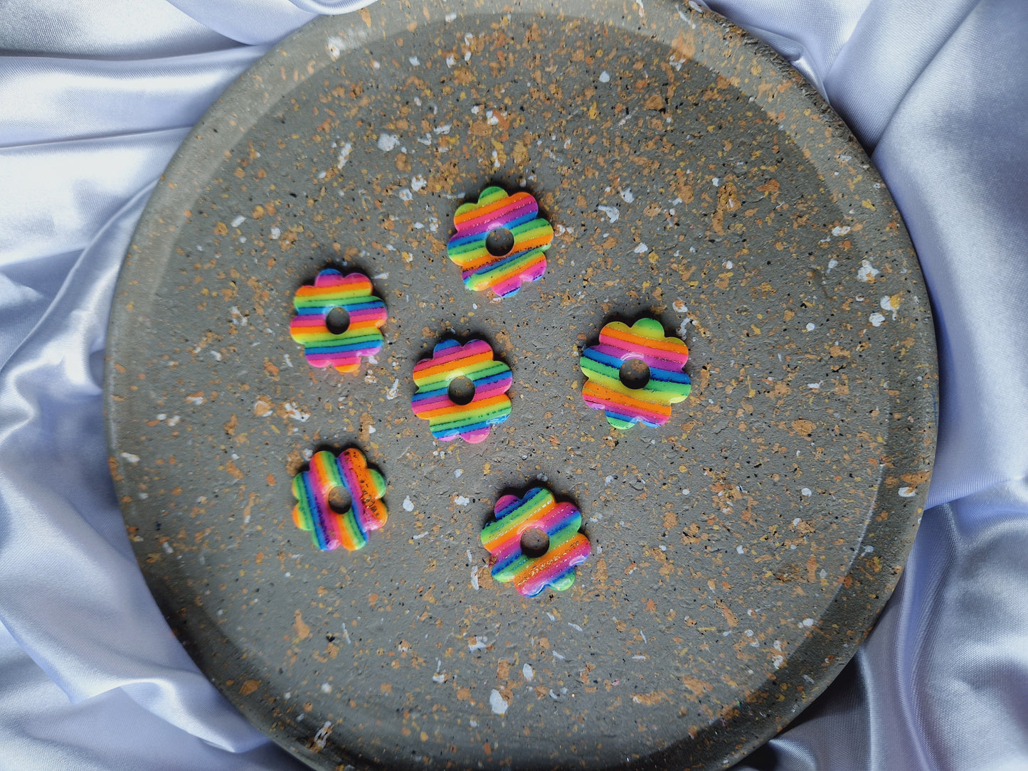 Pampilles Rainbow 🌈 (sans créoles) finition brillante.