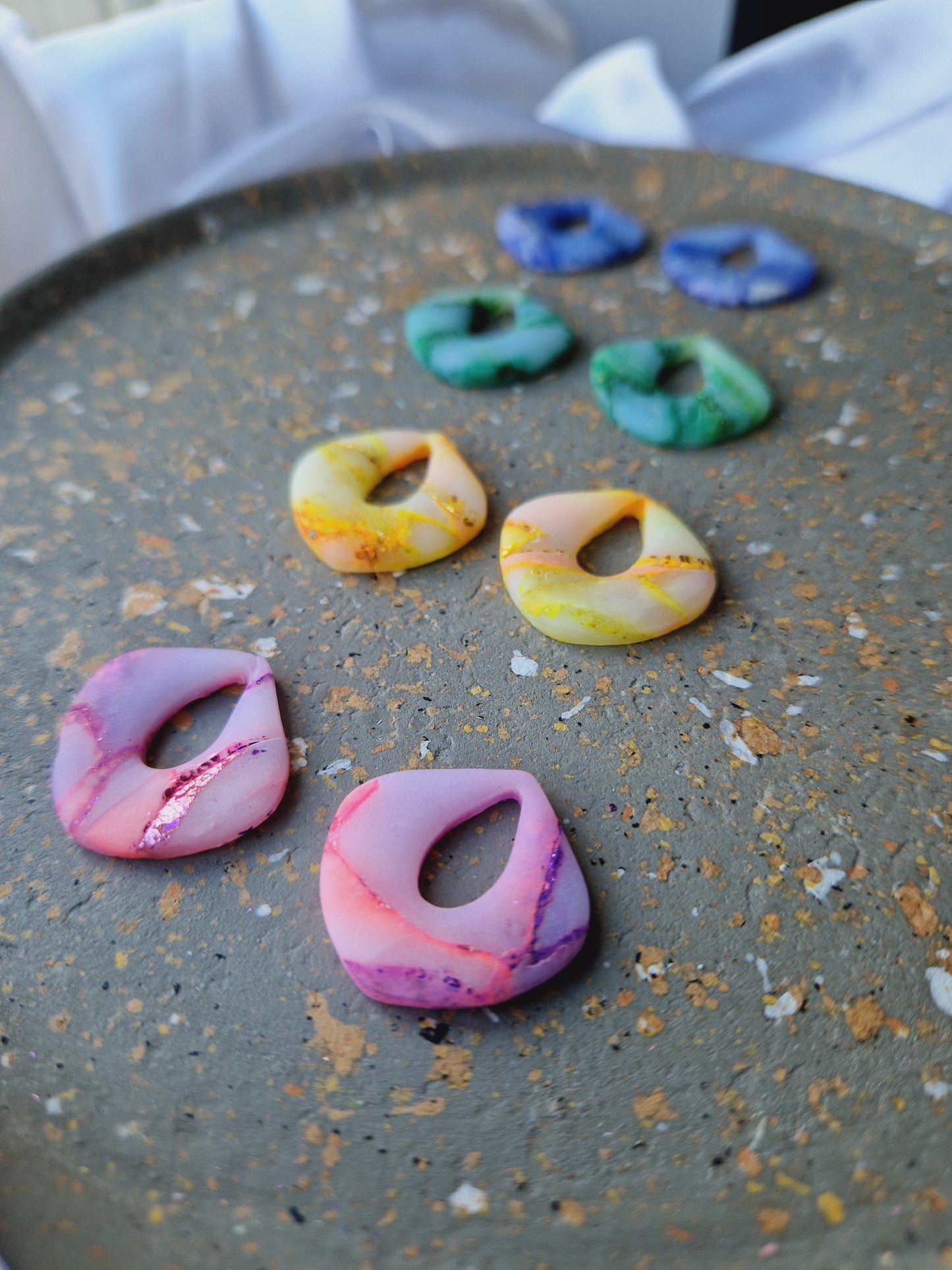 Pampilles "effet marbré" mates (sans créoles) 💙💚🧡🩷.