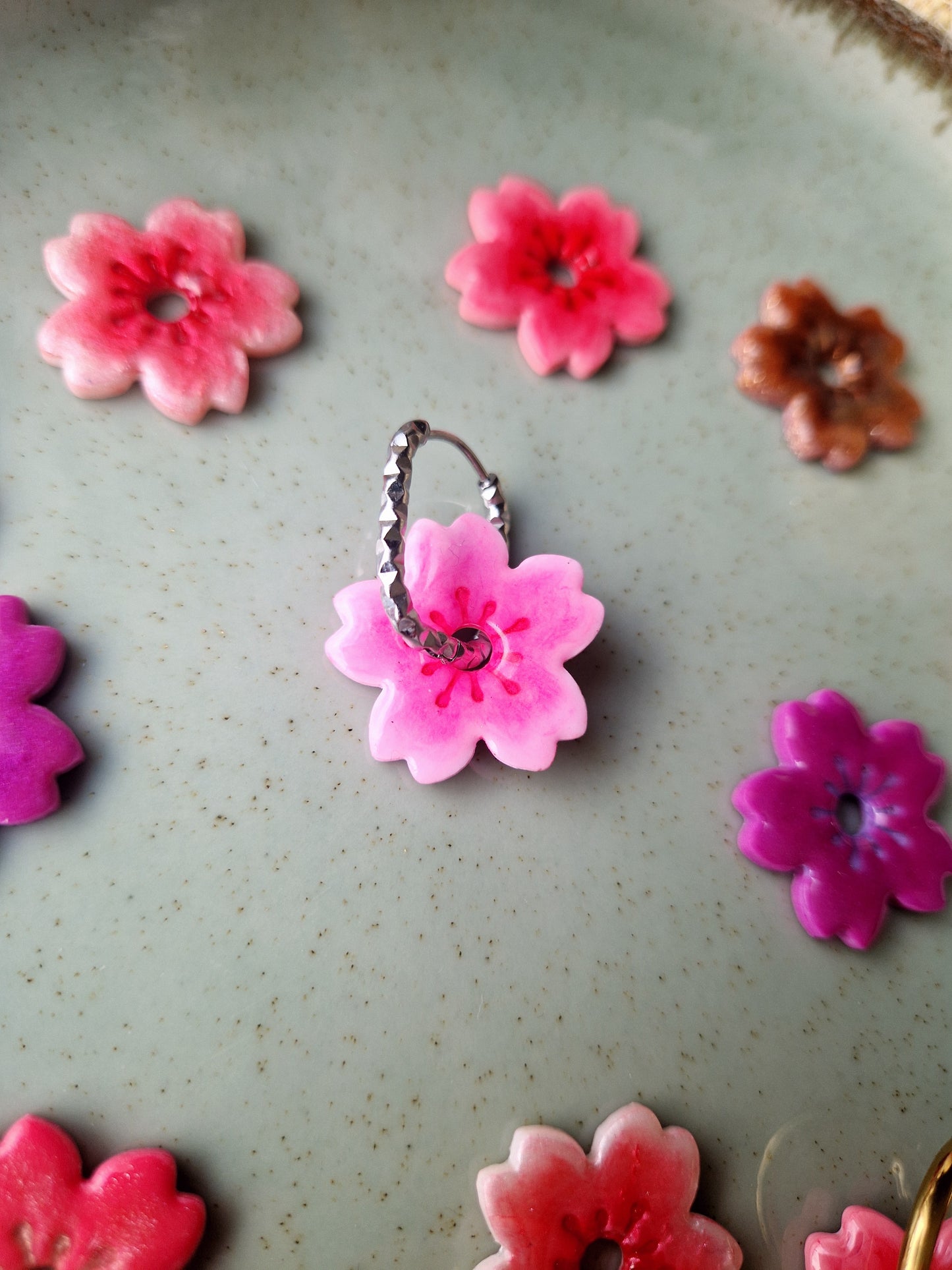 Pampilles "Fleurs de Cerisier 🌸" finition brillante (sans créoles).