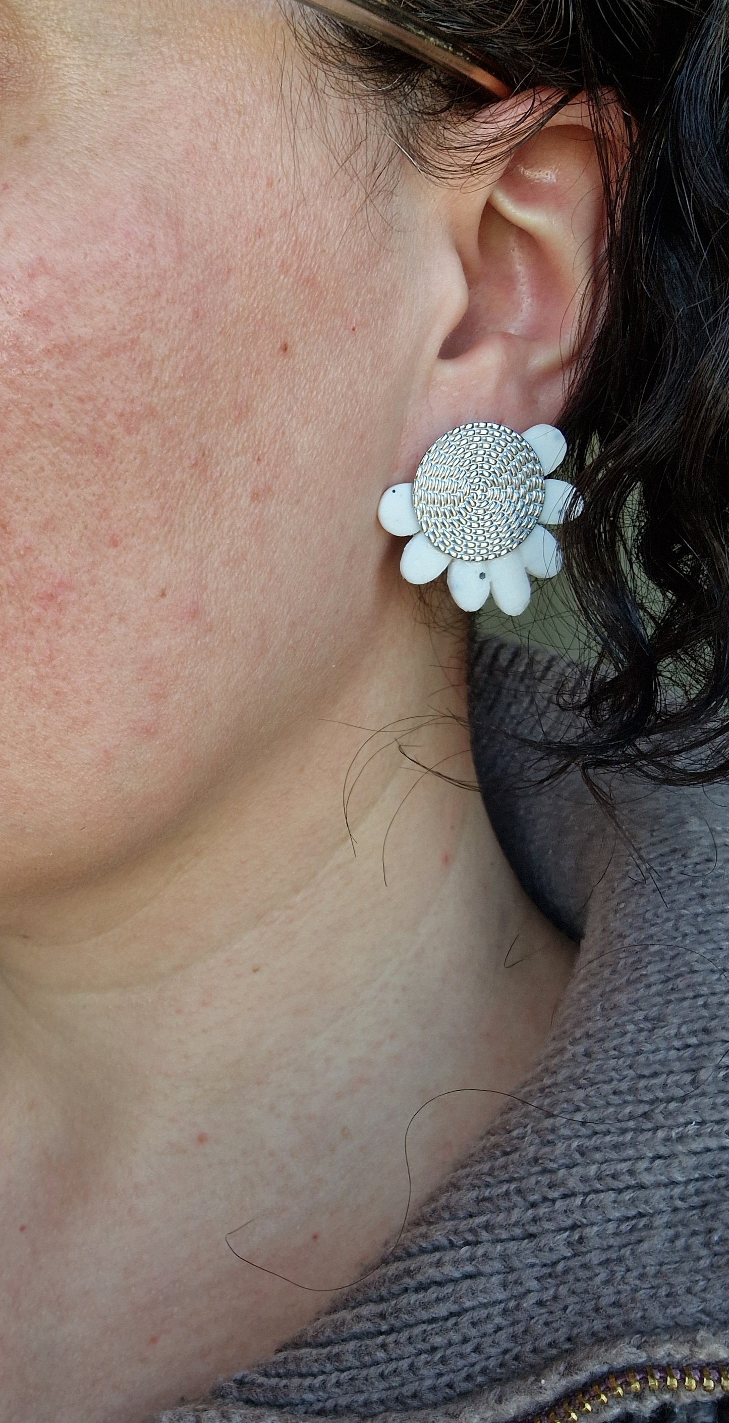 Boucles "Fanny" granit Blanc argent.
