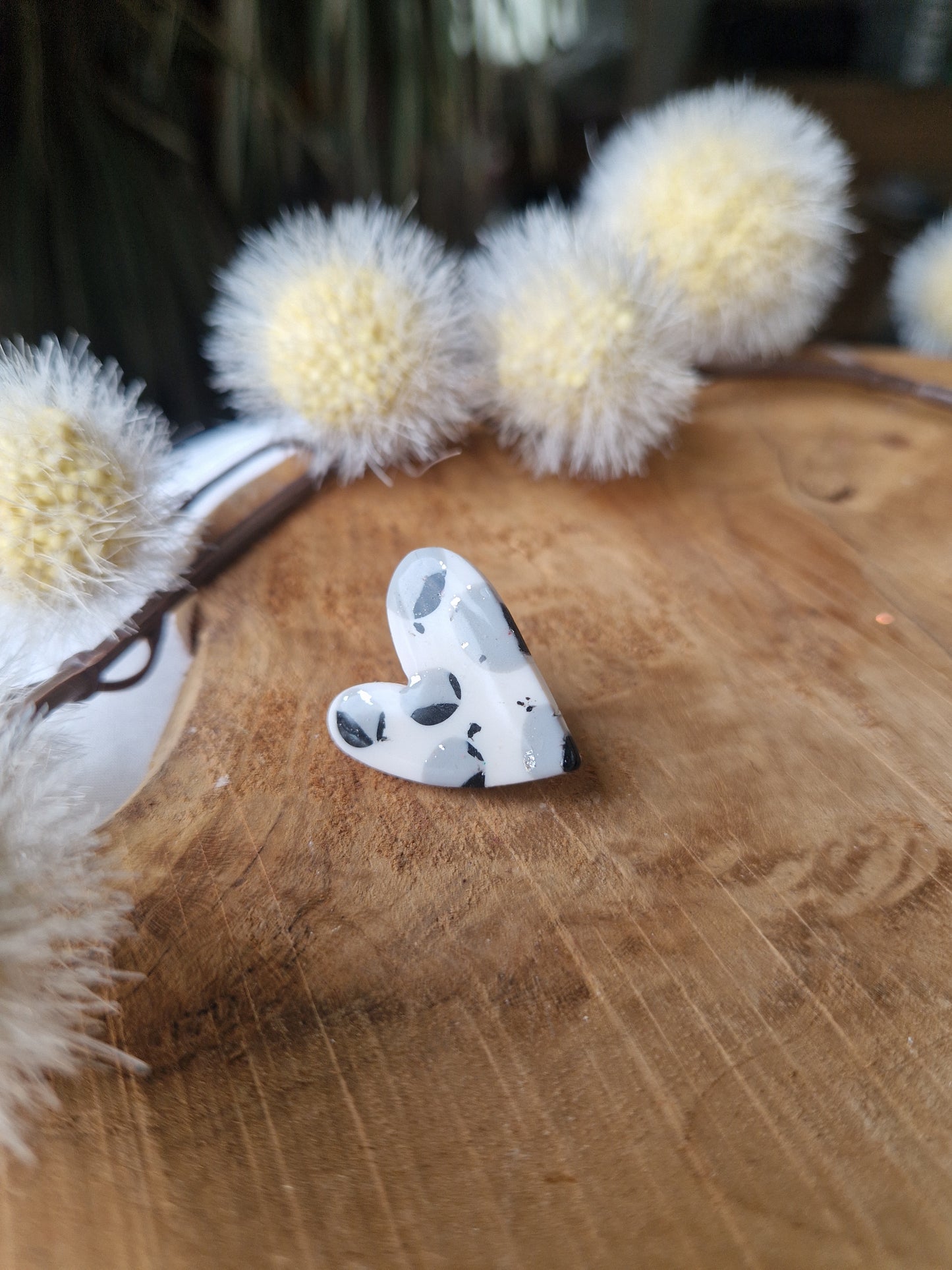 Pin's léopard blanc argent 🐆.