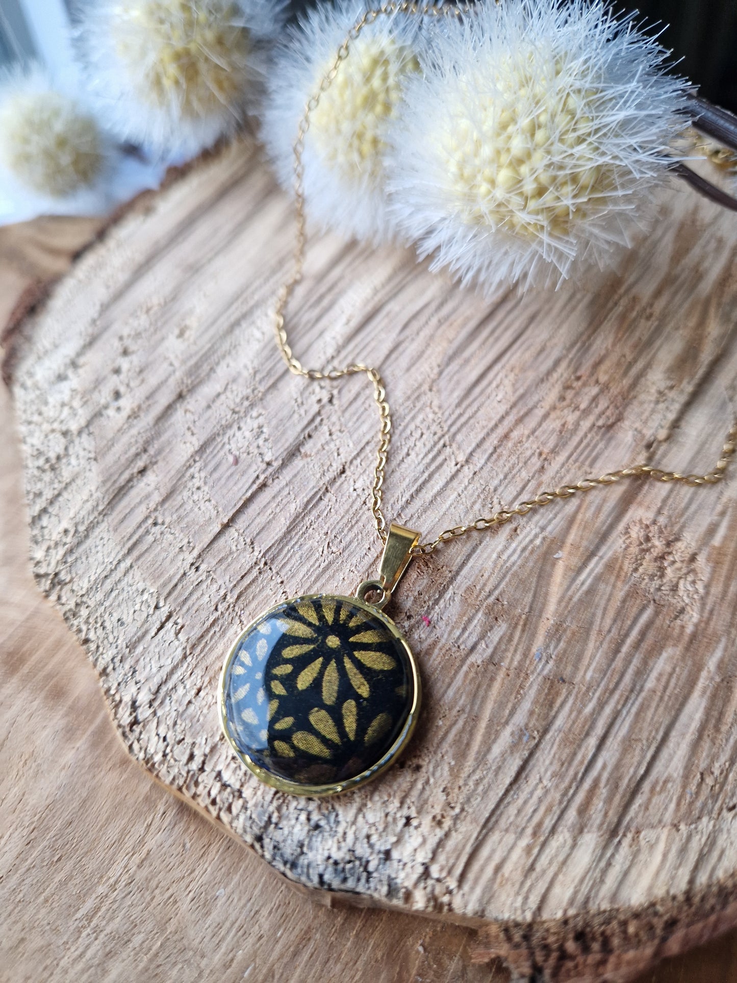 Collier.