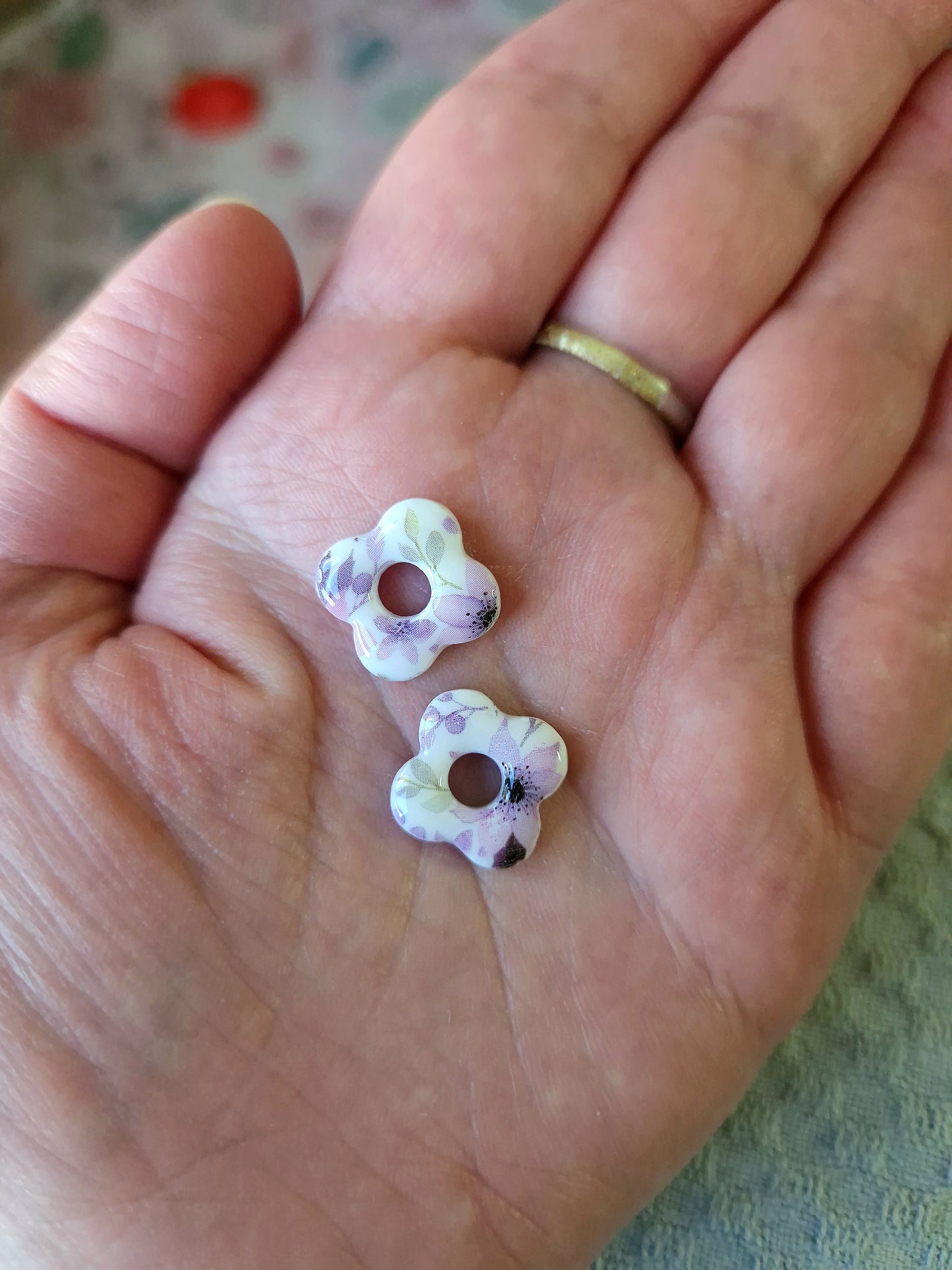 Minies pampilles imprimé floral mates 🩷💜🩵 (sans créoles).