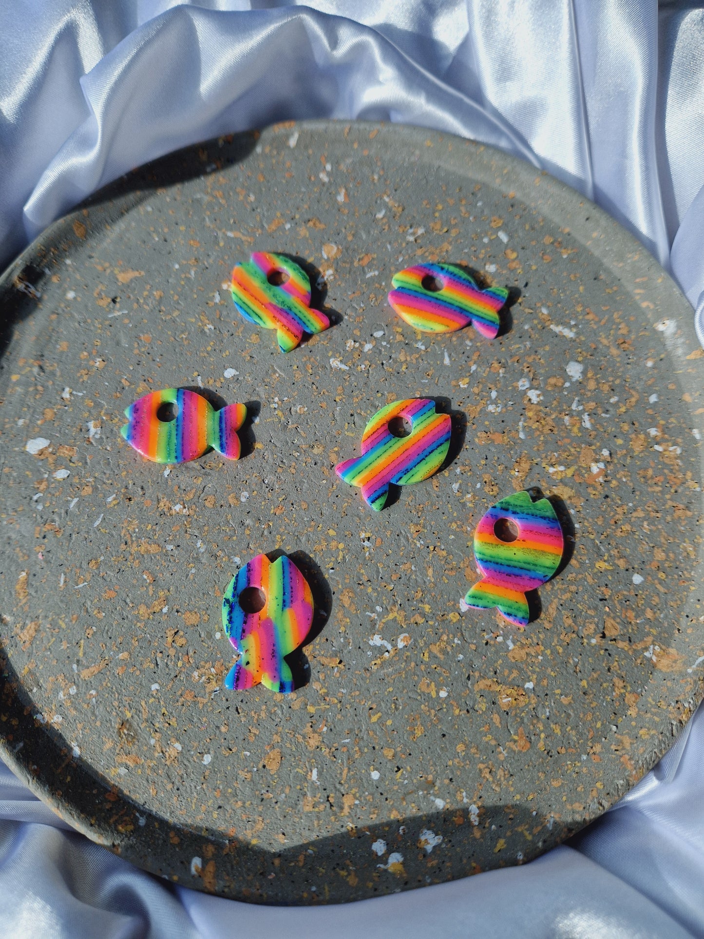 Pampilles Rainbow 🌈 (sans créoles) finition brillante.