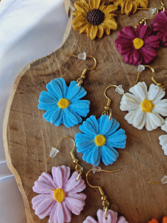 Boucles fleurs bleues