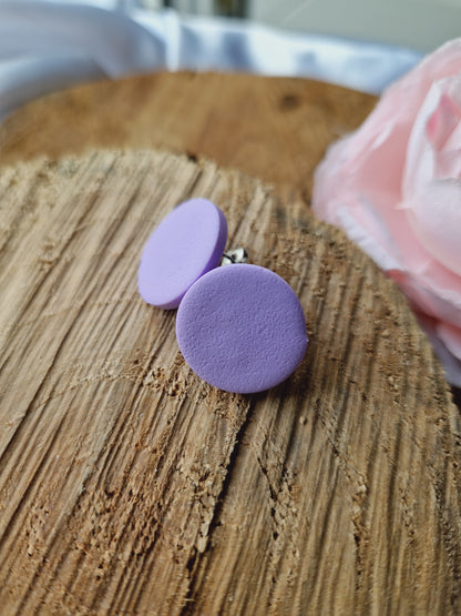 Puces rondes lilas.