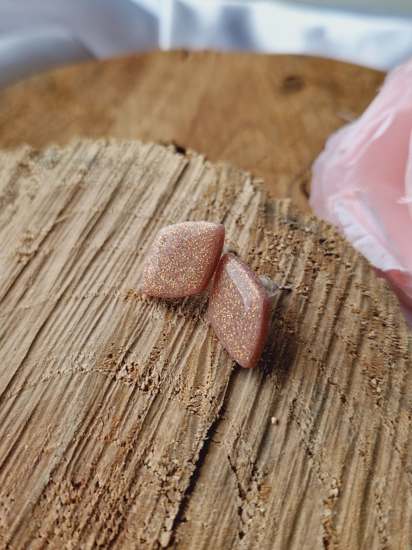 Puces Losanges rose paillété.