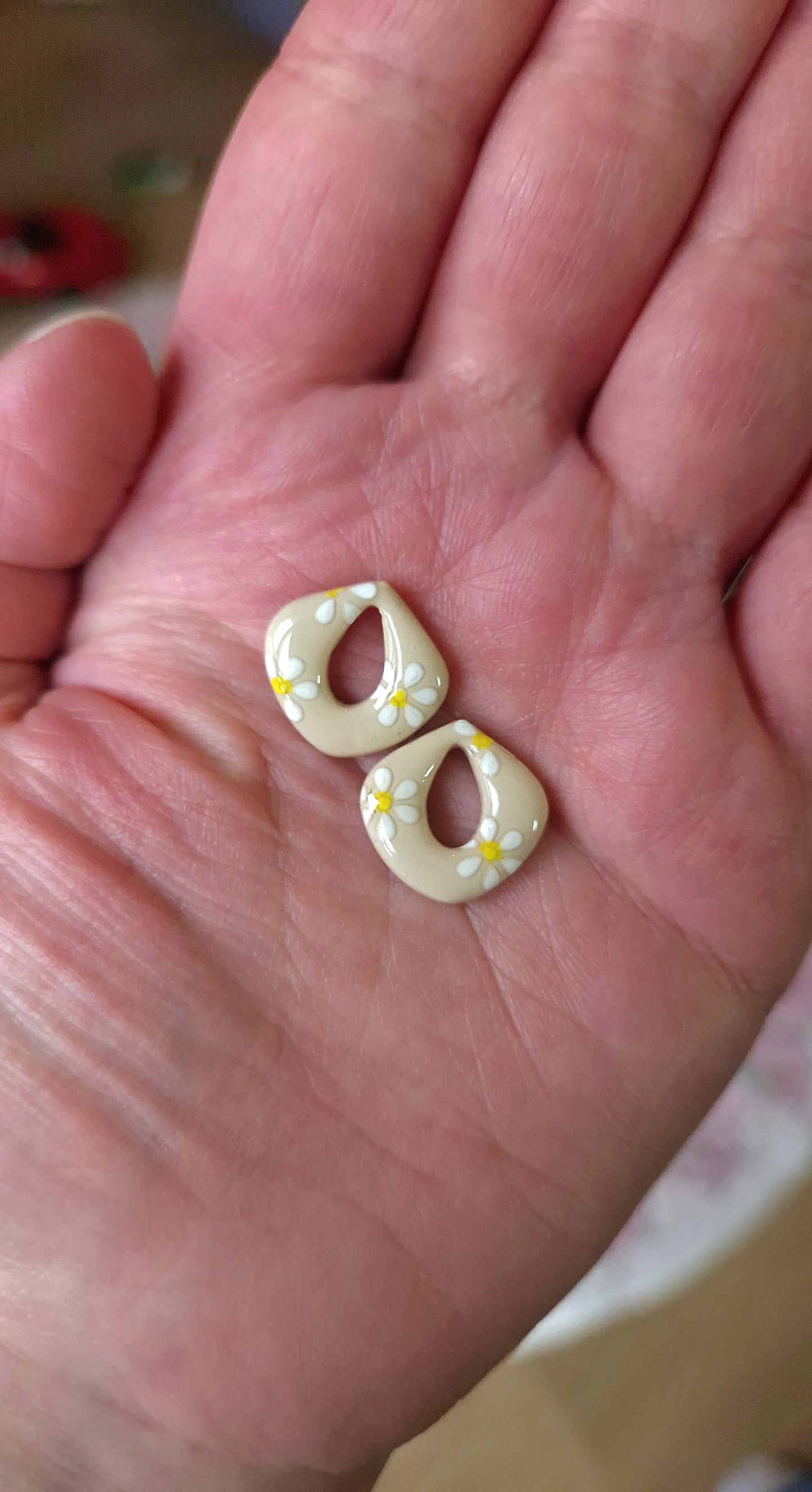 Minies pampilles "Petites fleurs 🌸" (sans créoles) finition brillante.