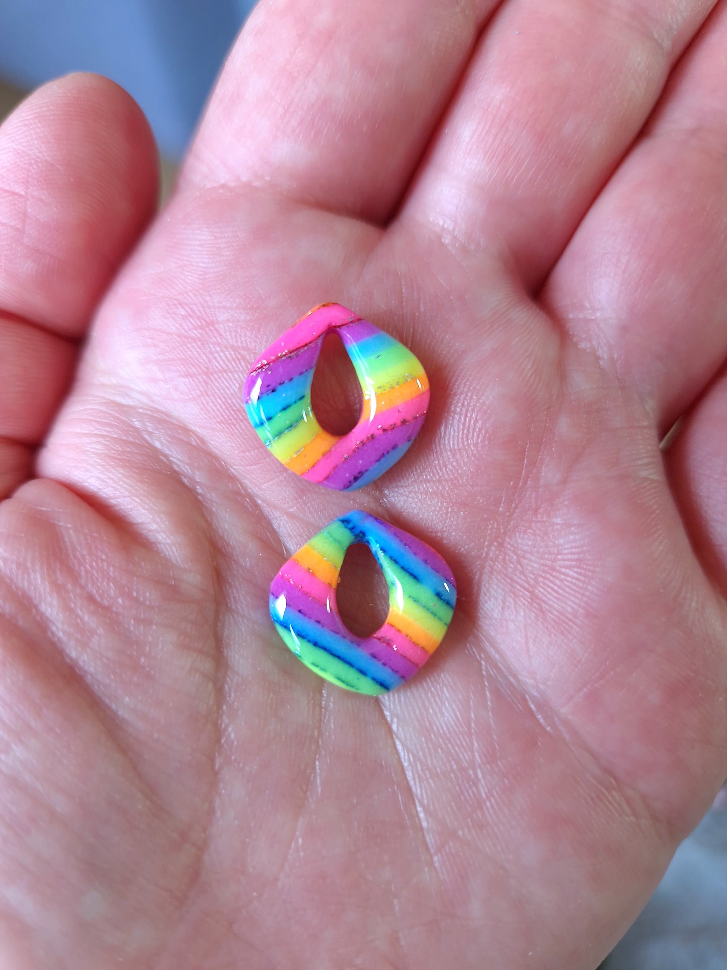 Minies pampilles Rainbow 🌈 (vendues sans créoles).