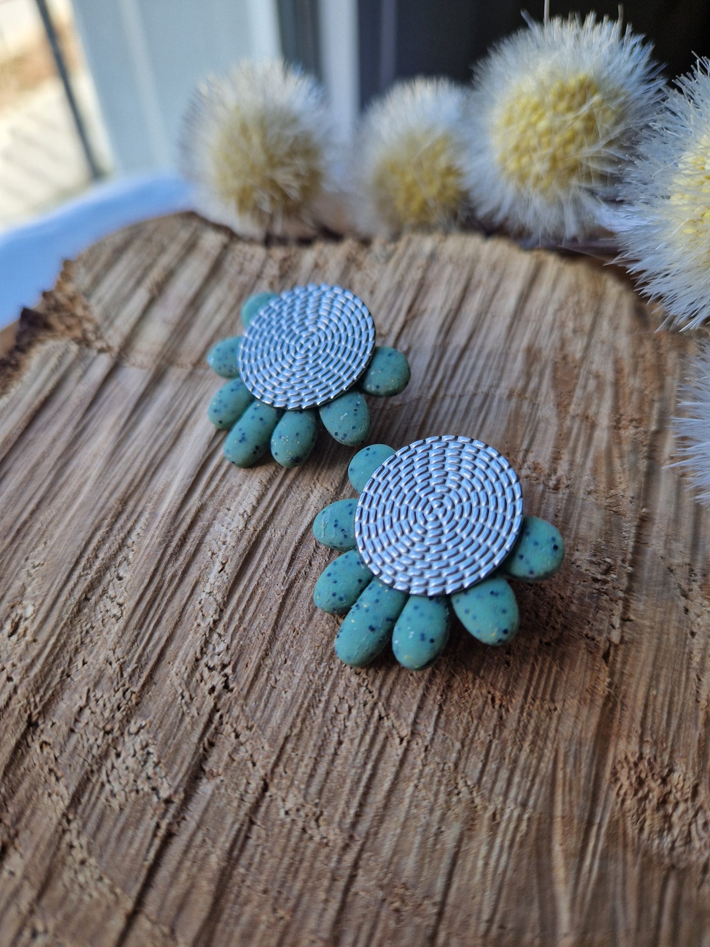 Boucles "Fanny" granit vert argent.