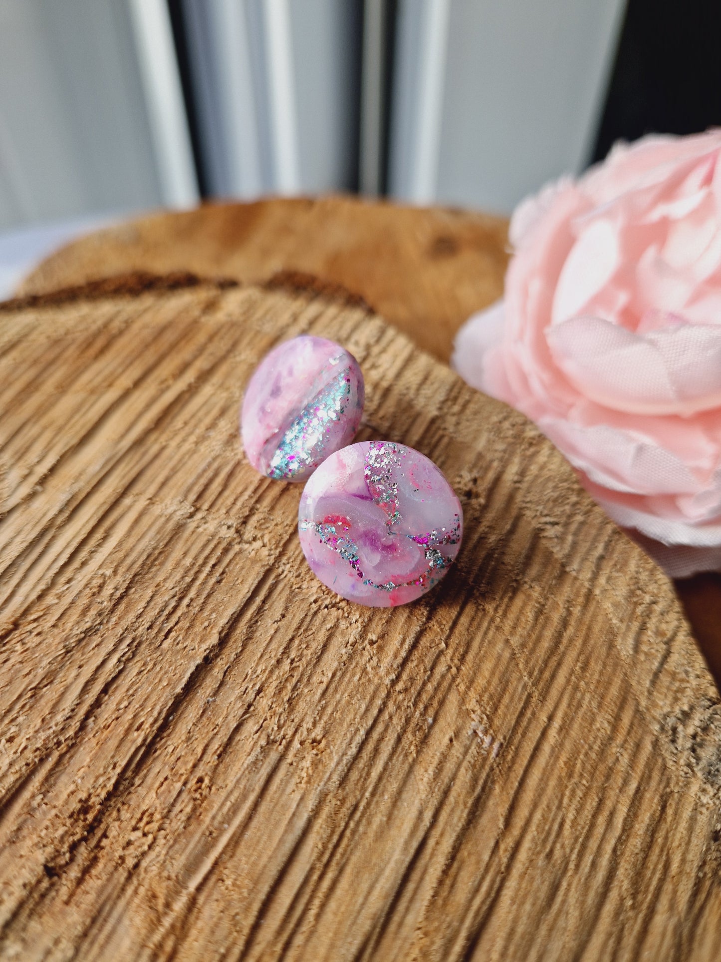 Puces rondes 2 cm.