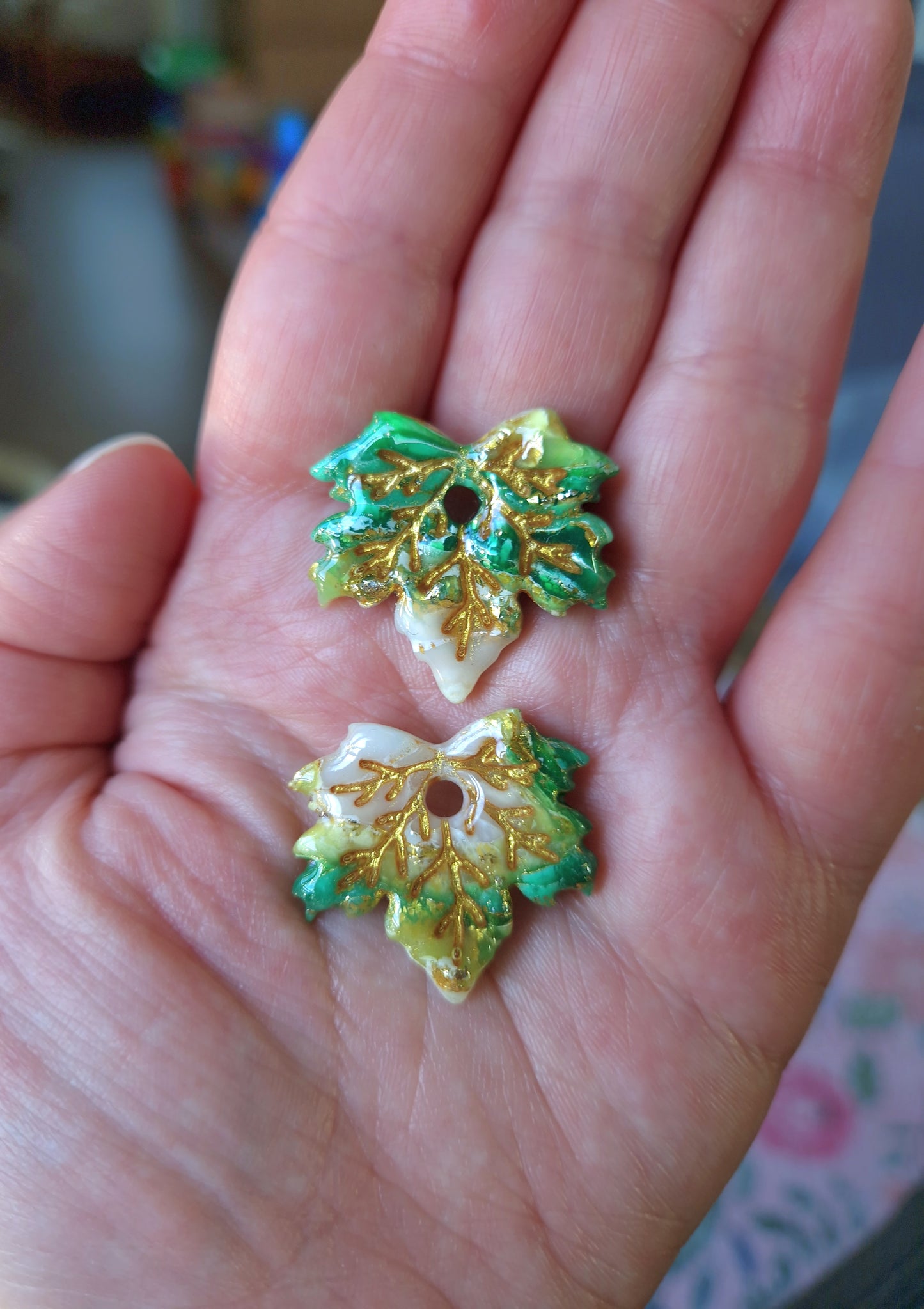 Pampilles "effet pierre d'agate" 💚🩵🧡🩷 (vendues sans créoles).