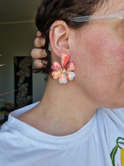 Boucles "Fleurs pétale 🌸" Pierre d'agate rose.