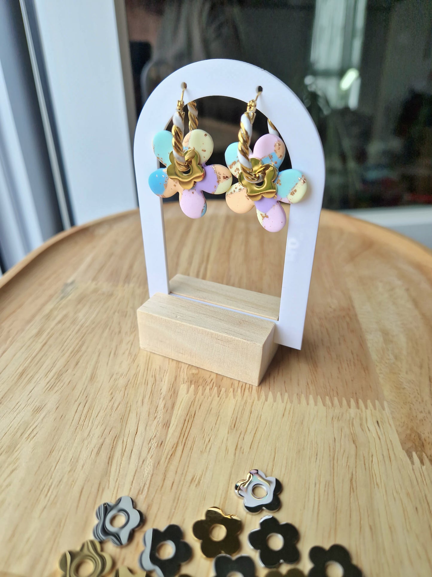 Les petites Fleurs 🌸 (sans créoles et sans pampilles).