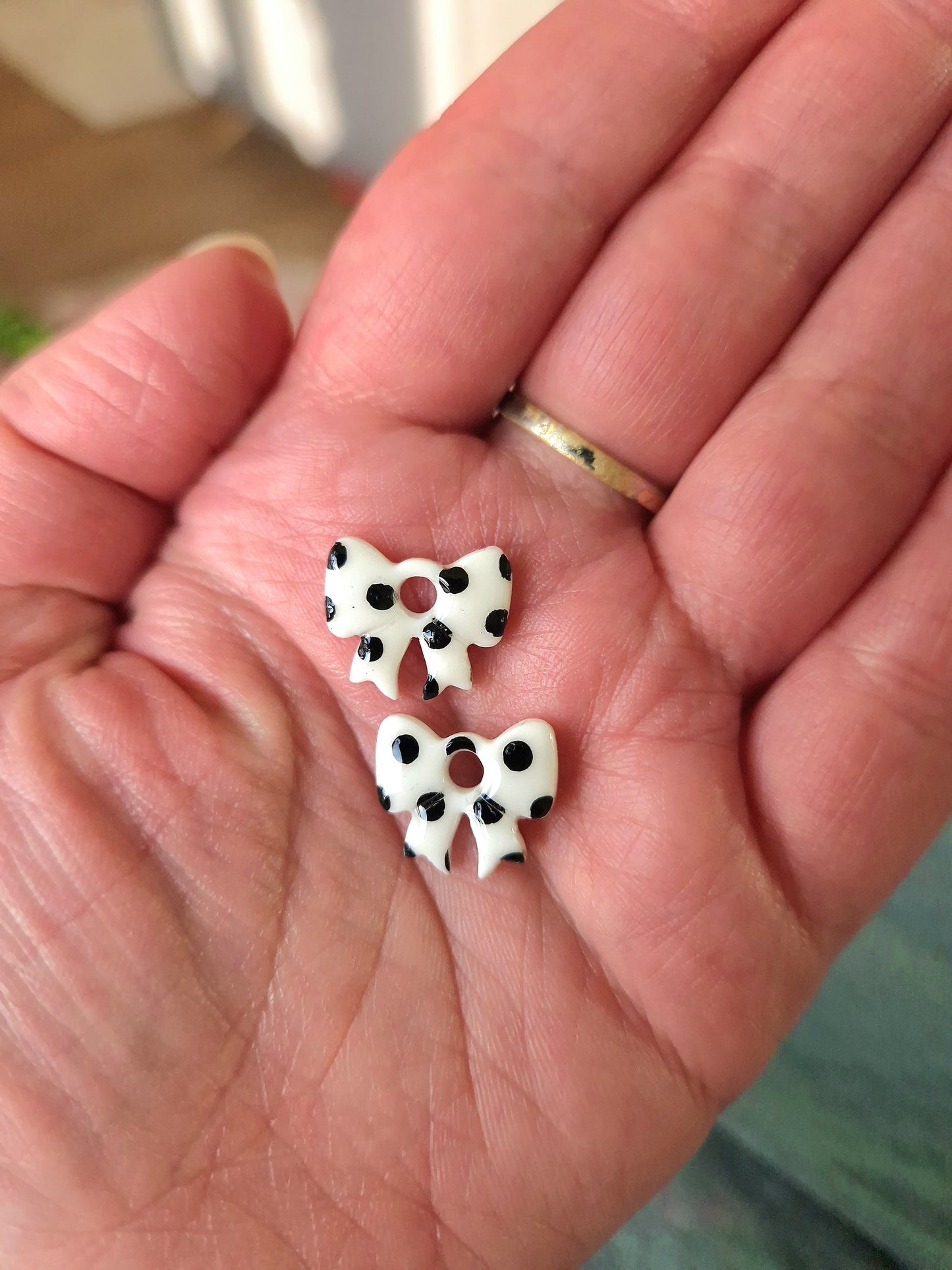 Minies pampilles "Petits Pois" (sans créoles) finition brillante.