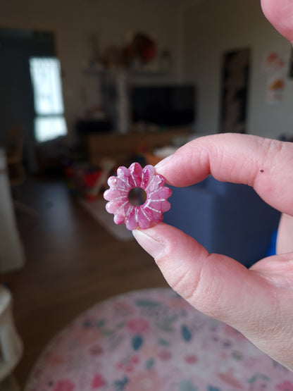 Les pampilles "La vie en rose 🩷" (sans créoles) finition brillante.