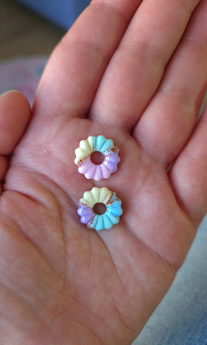 Minies pampilles "Douceur Pastelle 💐" (vendues sans créoles) finition brillante.