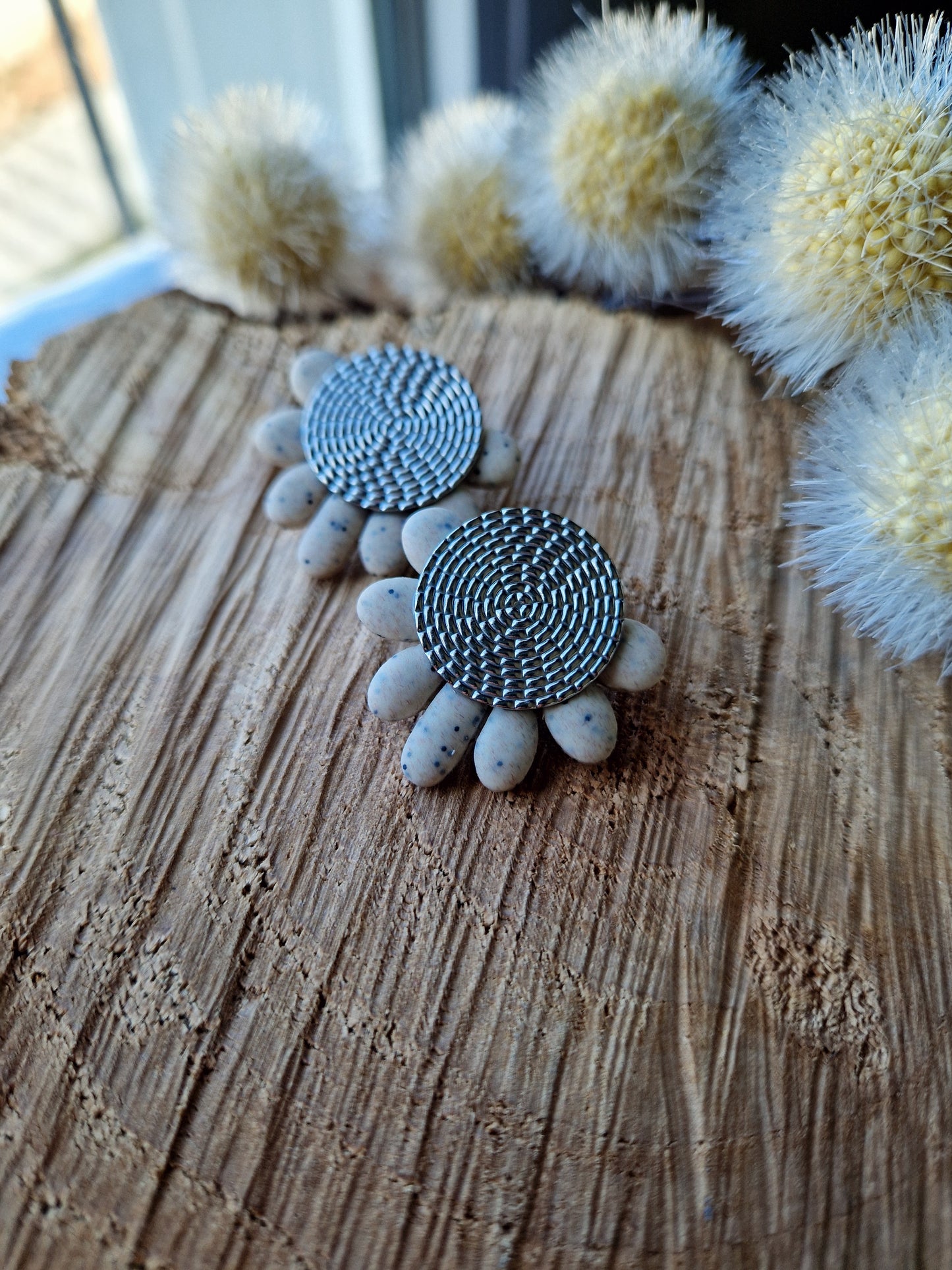Boucles "Fanny" granit beige argent.
