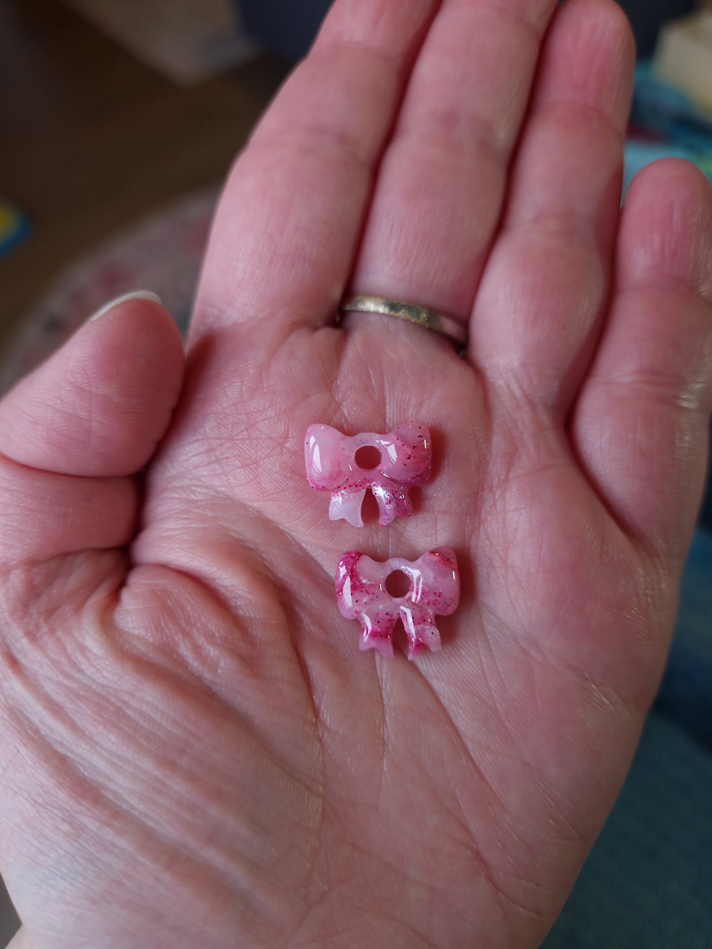 Minies pampilles "La vie en Rose 🩷" (sans créoles) finition brillante.
