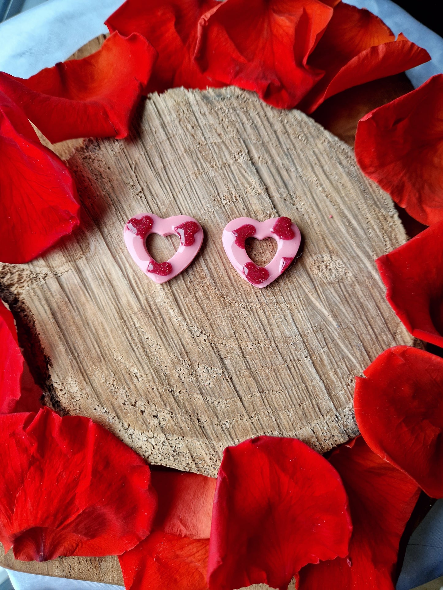 Pampilles Coeurs 🩷❤️🩷 (sans créoles) finition brillante.
