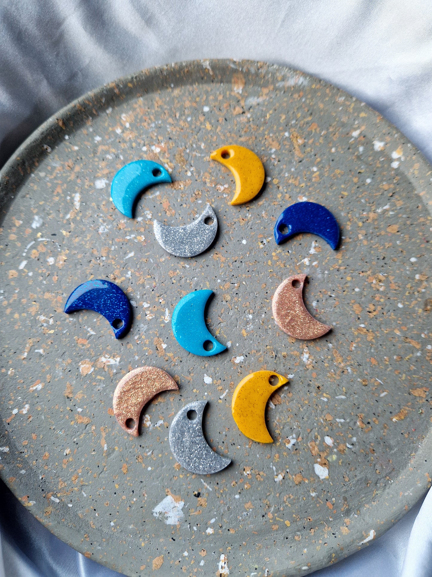 Pampilles "Glitter ✨️" (sans créoles) brillantes. Partie 1.