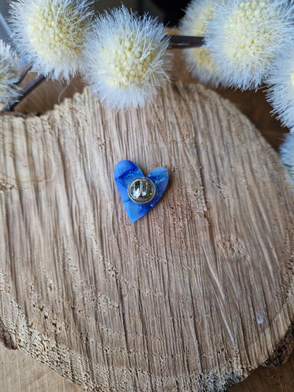 Pin's cœur marbré bleu 💙