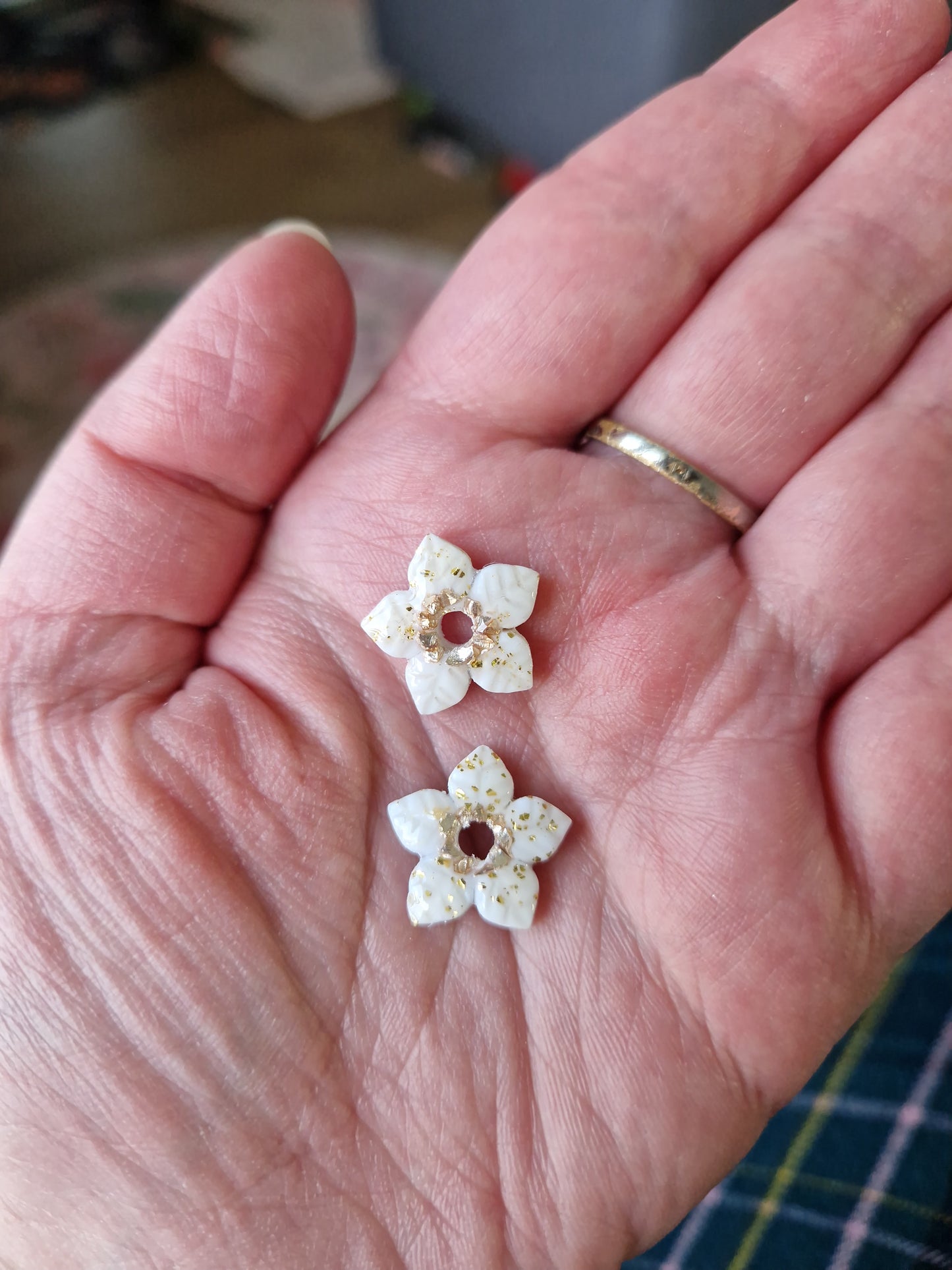 Pampilles "Fleurs de Noël" petites (sans créoles) blanc et or 🤍💛