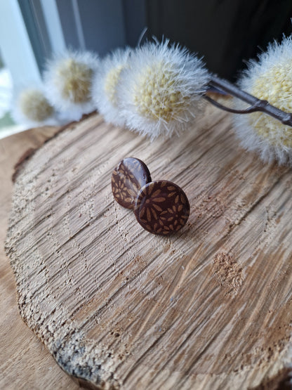 Puces rondes 2 cm.
